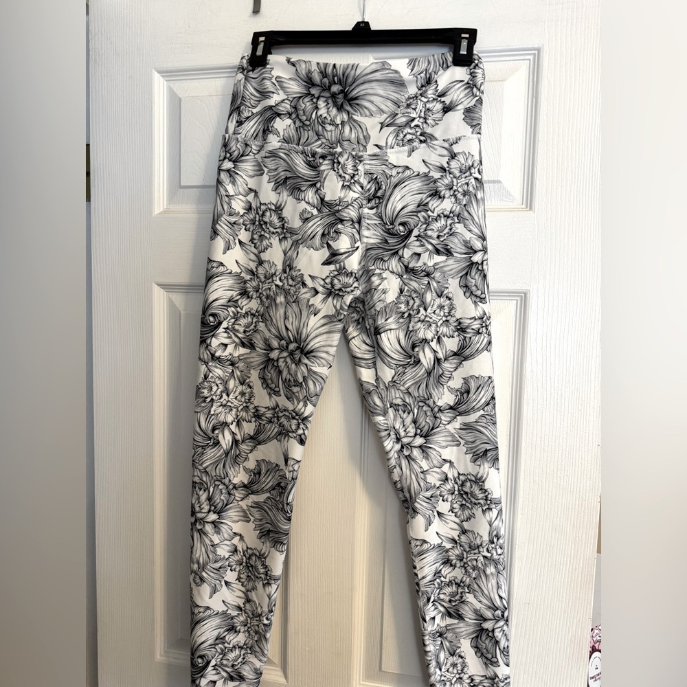 Balance Collection Women’s Floral Athletic Leggings Super Soft-L